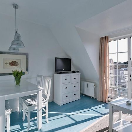 Nelle 1 Stock Apartment Wenningstedt-Braderup Exterior photo